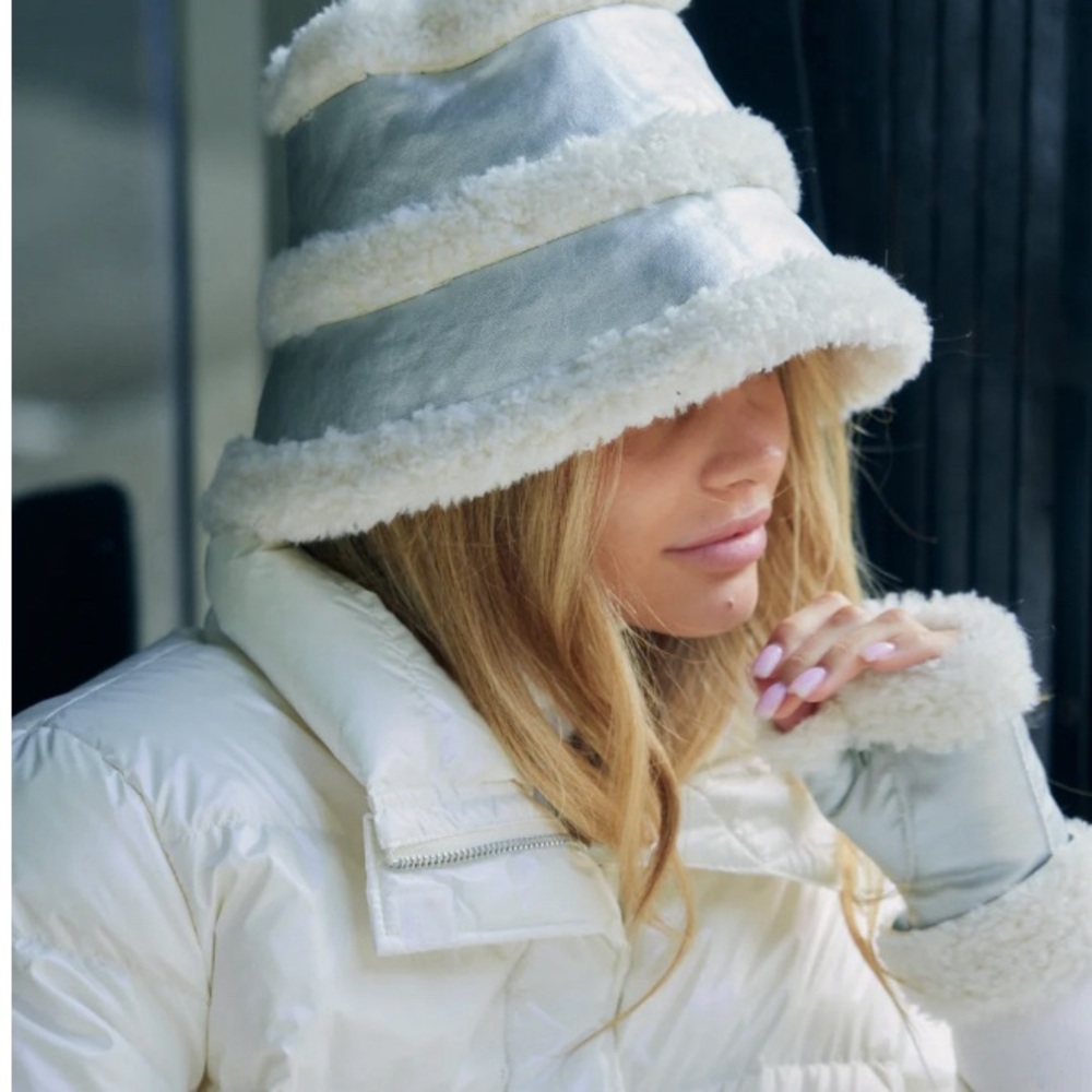 Jocelyn hat